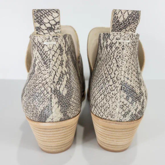 Dolce Vita Sonni Pointy Toe White Black Snake Booties - Picture 5 of 6